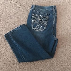 Apt 9 capris